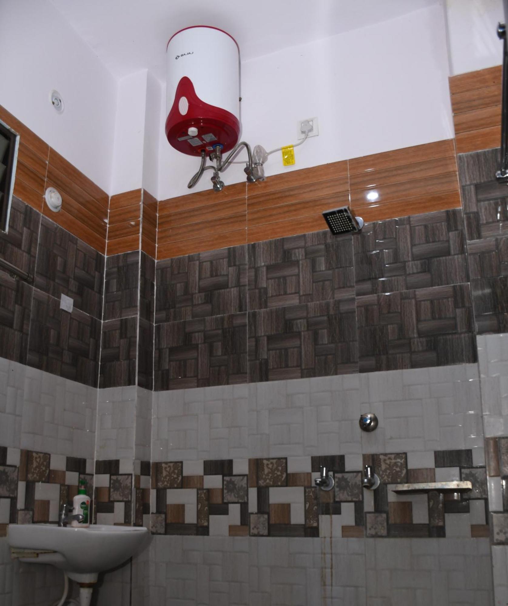 ורנאסי Indra Apartment מראה חיצוני תמונה